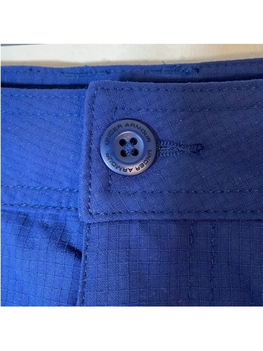 Under Armour HeatGear UA Golf Cargo Chino Shorts. Boy’s Medium. NWT. - Picture 3 of 8